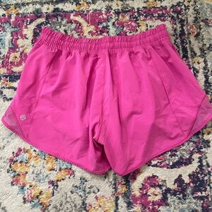 Lululemon Hotty Hot shorts